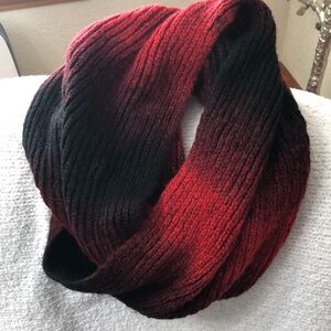 Ombré black/red infinity scarf